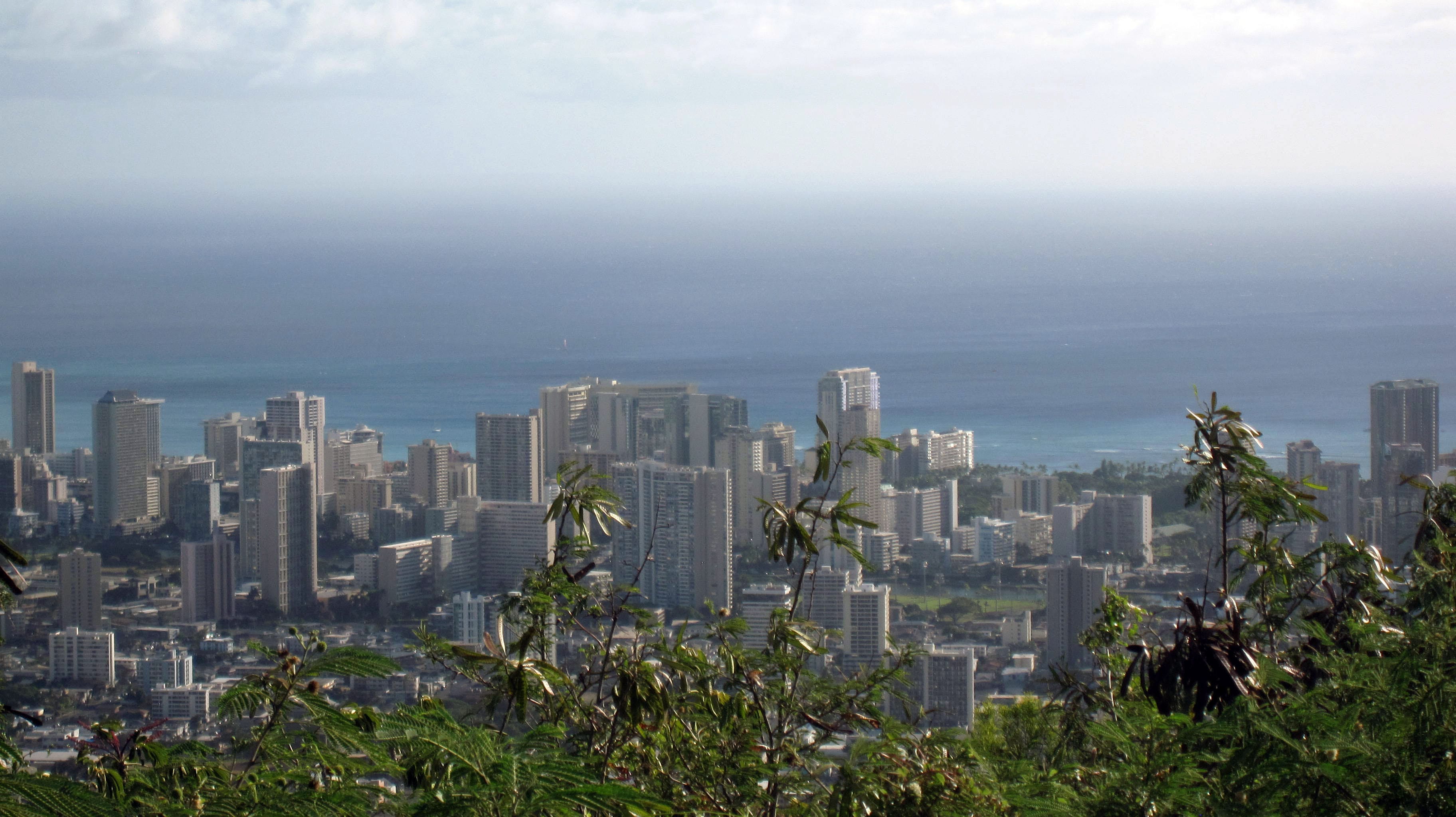 Imagen de Puʻu ʻUalakaʻa State Wayside — Tantalus Lookout