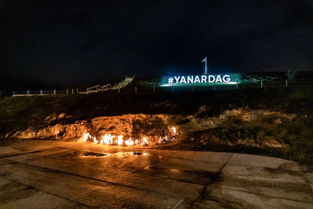 Yanar Dag, Azerbaiyán