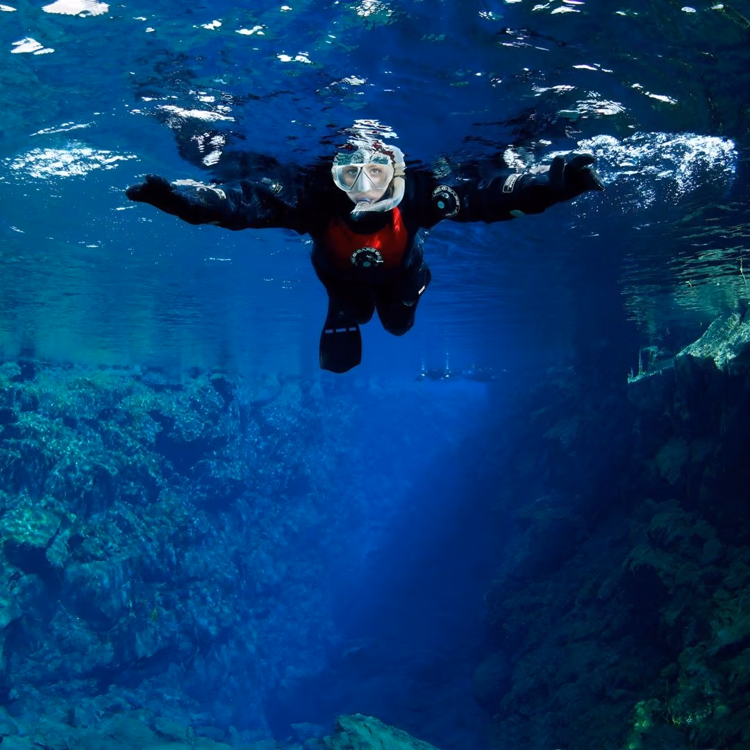 Snorkel en la grieta de Silfra, Islandia