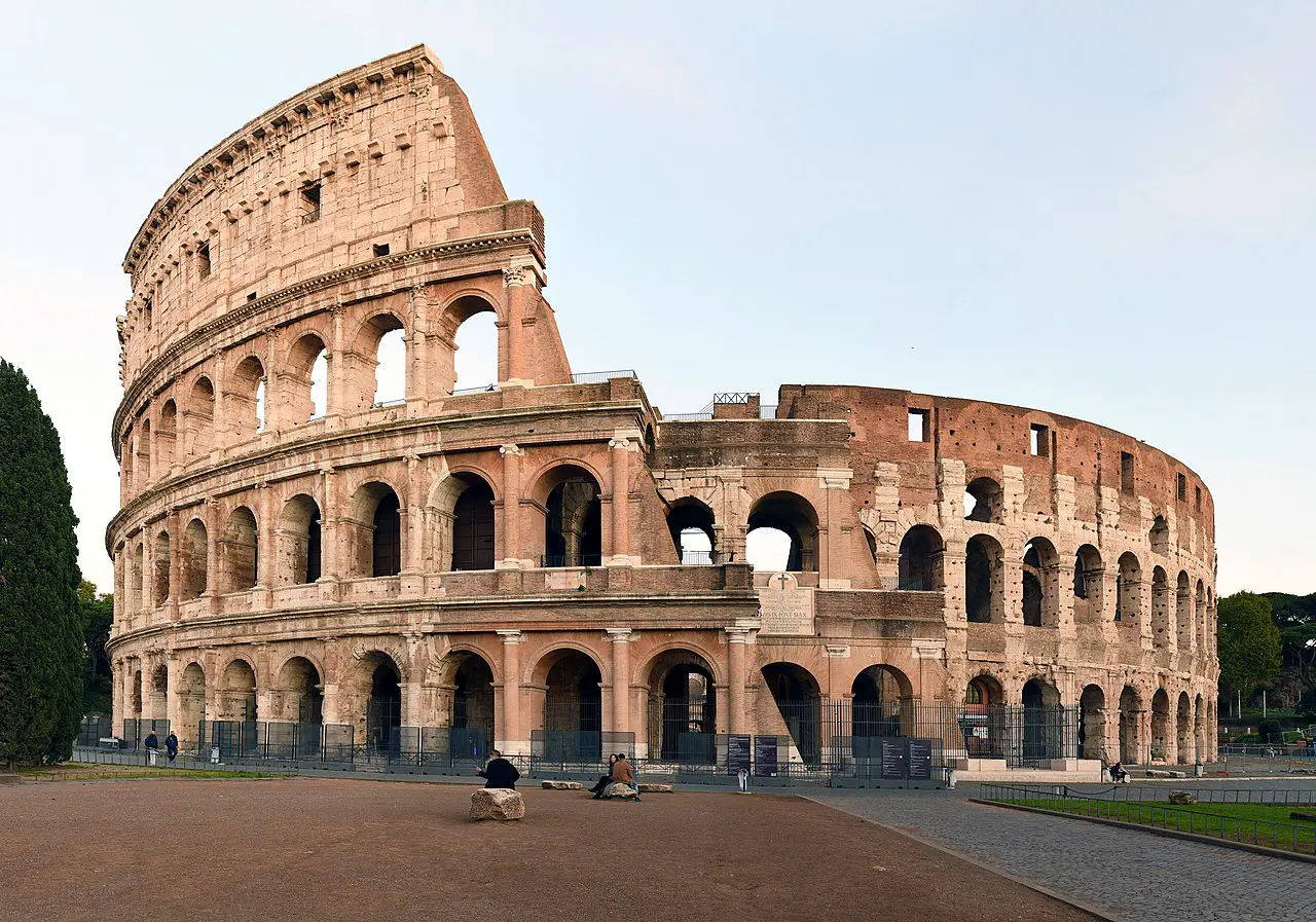 El Coliseo de Roma, anfiteatro de la antigua capital imperial de Italia.