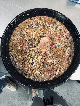 Arroz en paellera en LaPaCa El Patraix